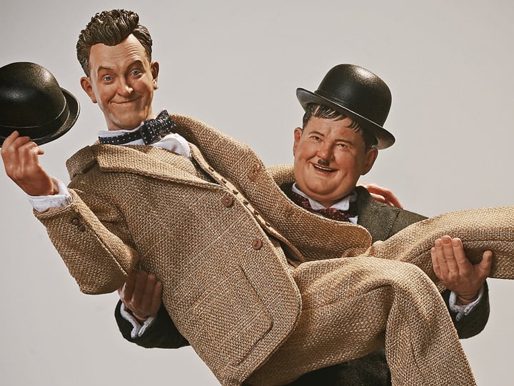 Stan Laurel and Oliver Hardy (Classic Suits) 1/6 Scale Limited Edition Figure Two-Pack Gallery Image 1