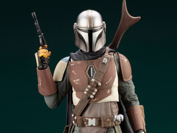 The Mandalorian ArtFX+ The Mandalorian Statue Gallery Image 1
