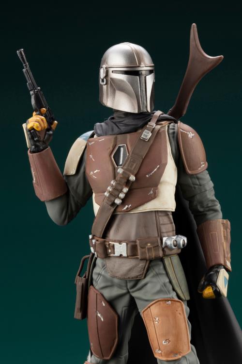 The Mandalorian ArtFX+ The Mandalorian Statue Gallery Image 9