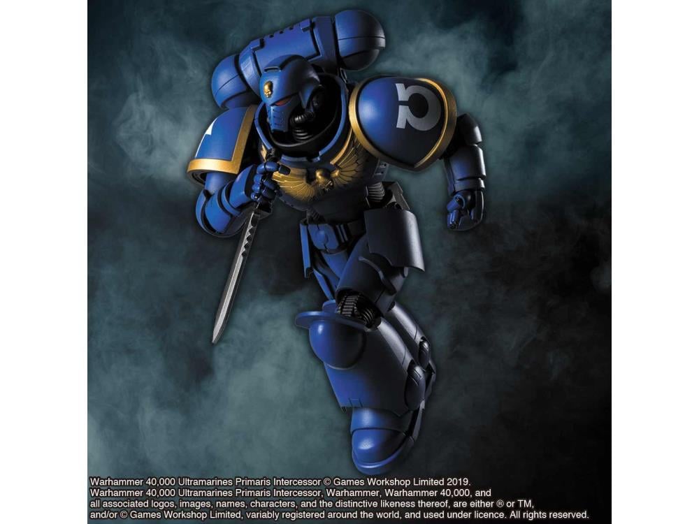 Warhammer 40,000 Ultramarines Primaris Intercessor Exclusive Gallery Image 4
