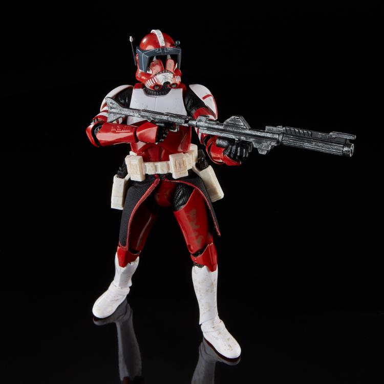 Star Wars: The Black Series 6" Clone Commander Fox (The Clone Wars) BBTS Shared Exclusive Gallery Image 4
