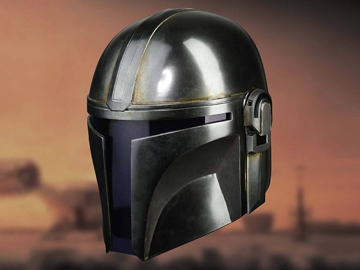 The Mandalorian 1:1 Scale Wearable Helmet Gallery Image 1