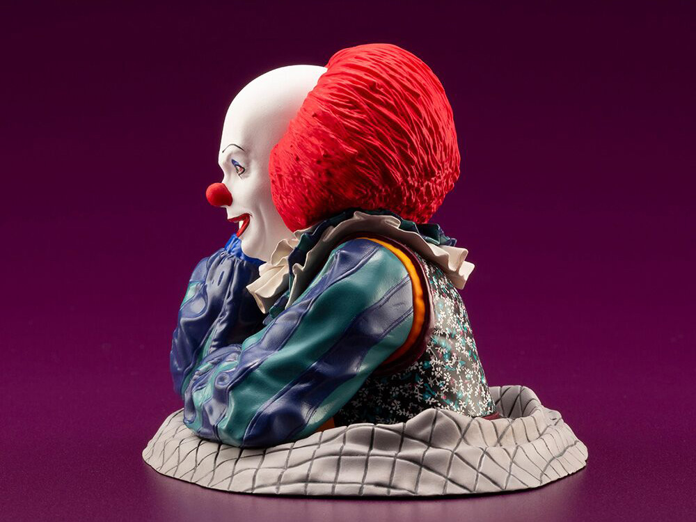 IT Dokodemo ArtFX Pennywise Statue Gallery Image 5