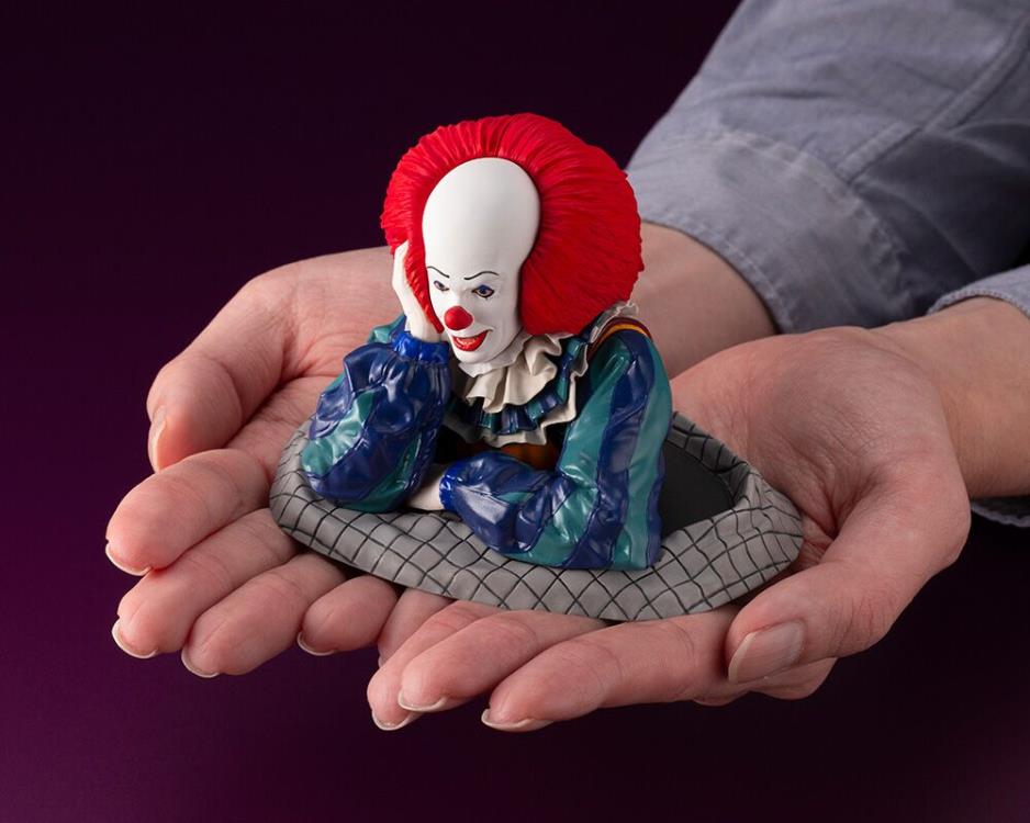 IT Dokodemo ArtFX Pennywise Statue Gallery Image 12