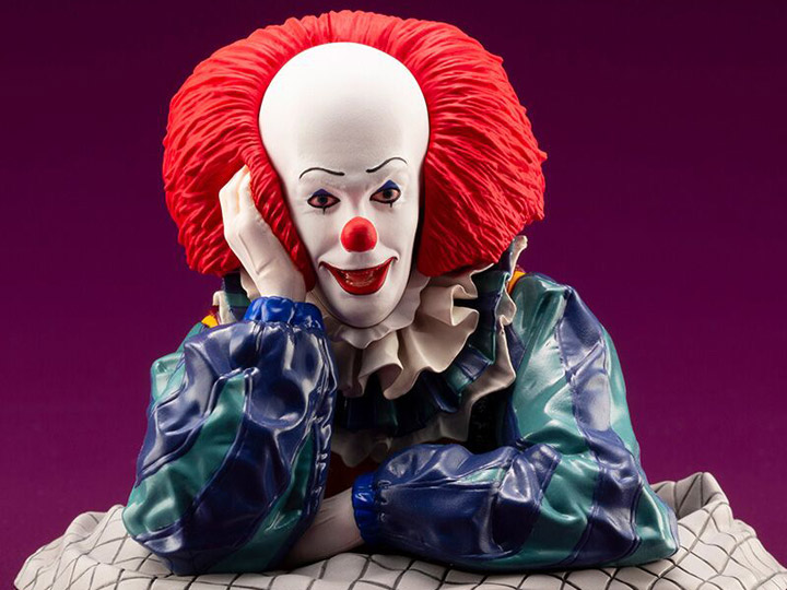 IT Dokodemo ArtFX Pennywise Statue Gallery Image 1