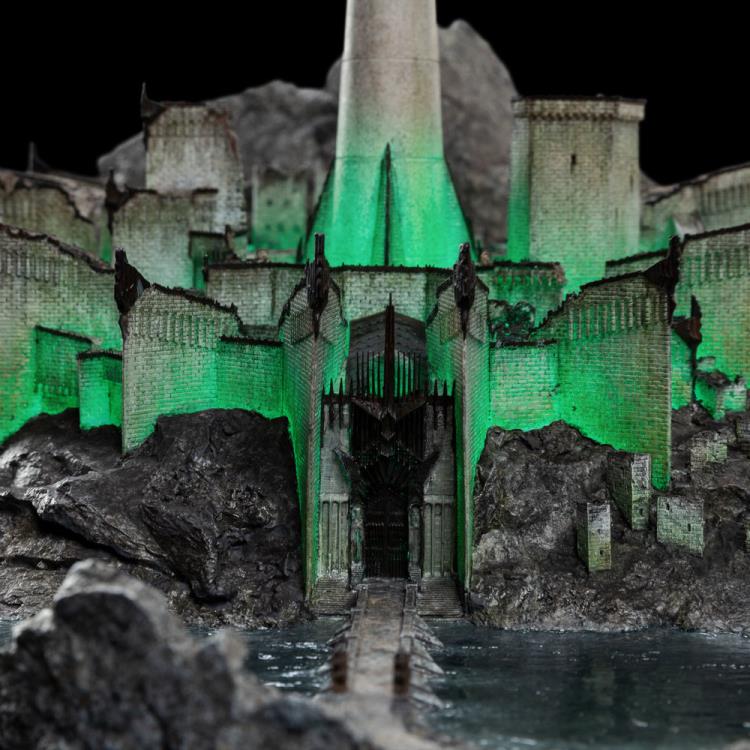 The Lord of the Rings Minas Morgul Limited Edition Illuminating Environment Gallery Image 8