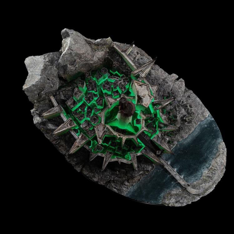The Lord of the Rings Minas Morgul Limited Edition Illuminating Environment Gallery Image 6
