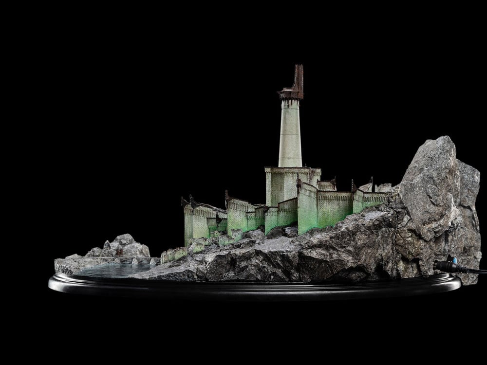 The Lord of the Rings Minas Morgul Limited Edition Illuminating Environment Gallery Image 4