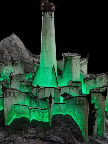 The Lord of the Rings Minas Morgul Limited Edition Illuminating Environment Gallery Image 2
