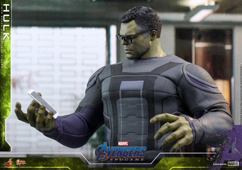 Avengers: Endgame MMS558 Hulk 1/6th Scale Collectible Figure Gallery Image 19