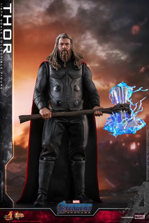 Avengers: Endgame MMS557 Thor 1/6th Scale Collectible Figure Gallery Image 4