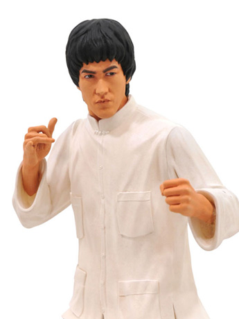 Bruce Lee (80th Birthday) Premier Collection Limited Edition Statue Gallery Image 2