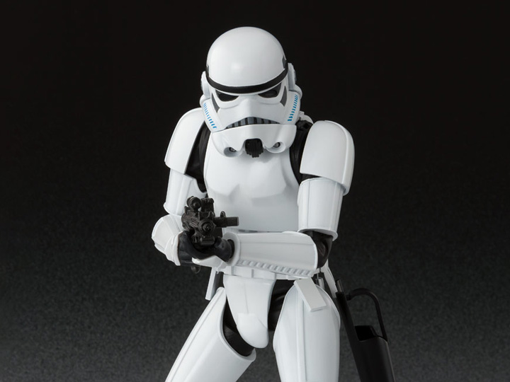 Star Wars S.H.Figuarts Stormtrooper (A New Hope) Action Figure Gallery Image 1