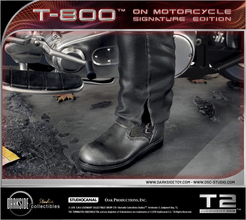 Terminator 2 T-800 on Motorcycle 1/4 Scale Limited Signature Edition Statue Gallery Image 13