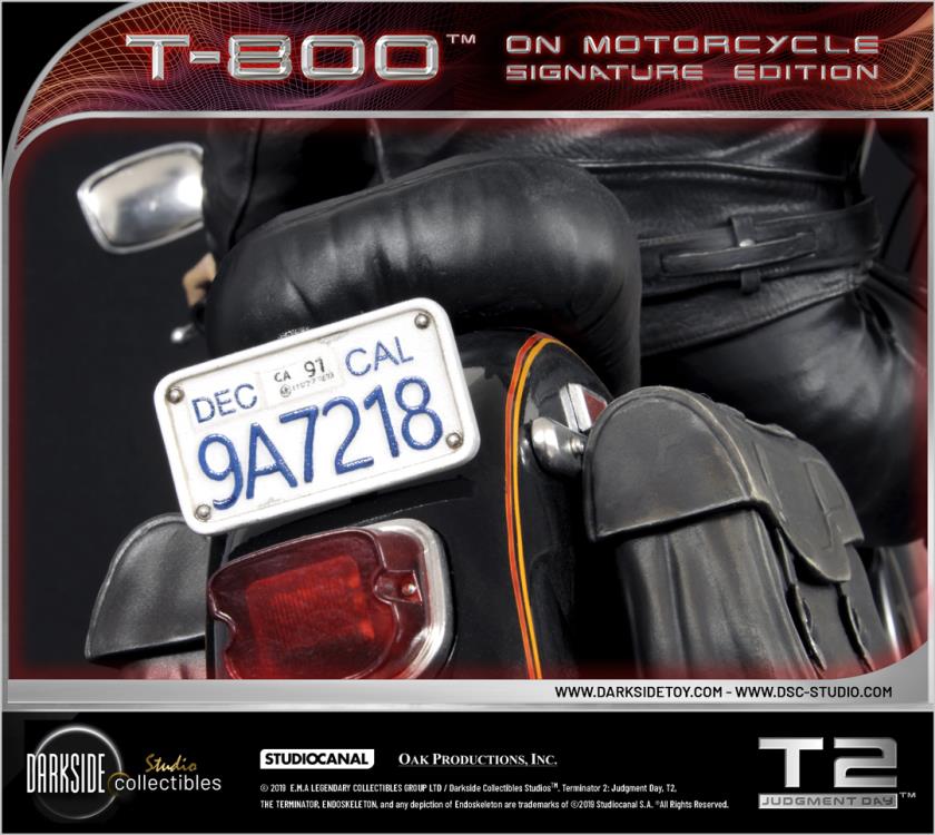 Terminator 2 T-800 on Motorcycle 1/4 Scale Limited Signature Edition Statue Gallery Image 11