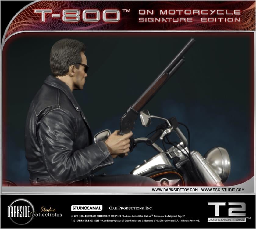 Terminator 2 T-800 on Motorcycle 1/4 Scale Limited Signature Edition Statue Gallery Image 8