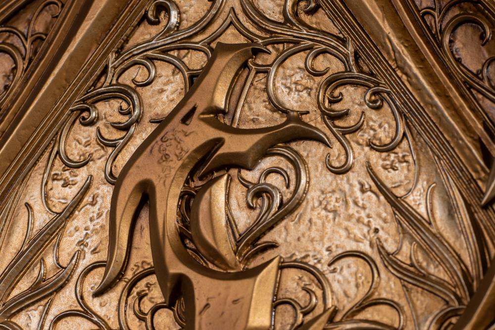 The Elder Scrolls Online Dragonguard Shield Limited Edition Replica Gallery Image 3