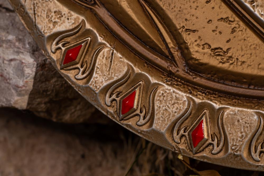 The Elder Scrolls Online Dragonguard Shield Limited Edition Replica Gallery Image 4
