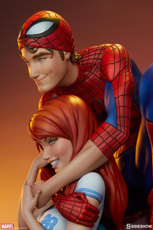 Marvel J. Scott Campbell Spider-Man Collection Spider-Man & Mary Jane Statue Gallery Image 12
