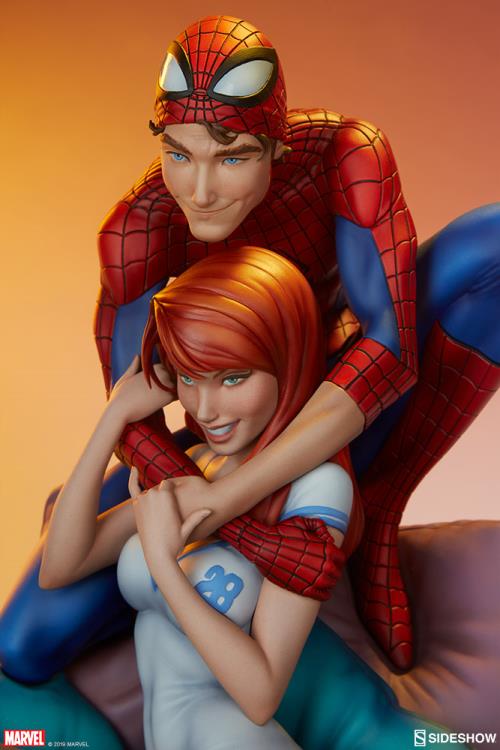 Marvel J. Scott Campbell Spider-Man Collection Spider-Man & Mary Jane Statue Gallery Image 10