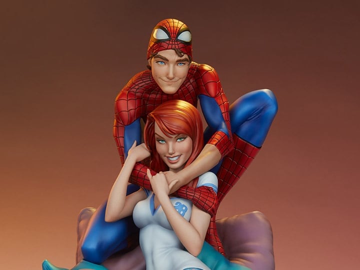 Marvel J. Scott Campbell Spider-Man Collection Spider-Man & Mary Jane Statue Gallery Image 1