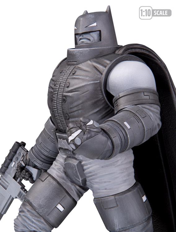 Batman Black and White Armored Batman Limited Edition Statue (Frank Miller) Gallery Image 4