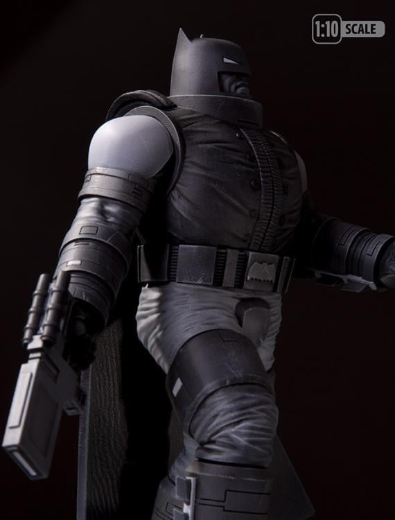 Batman Black and White Armored Batman Limited Edition Statue (Frank Miller) Gallery Image 6