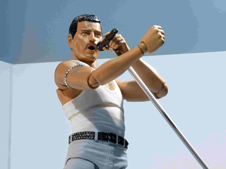 Queen S.H.Figuarts Freddie Mercury (Live Aid Ver.) Action Figure