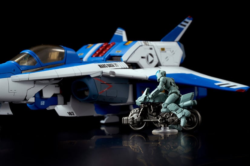 Genesis Climber Mospeada RIOBOT AFC-01H Legioss (Type ETA) 1/48 Scale Figure Gallery Image 17