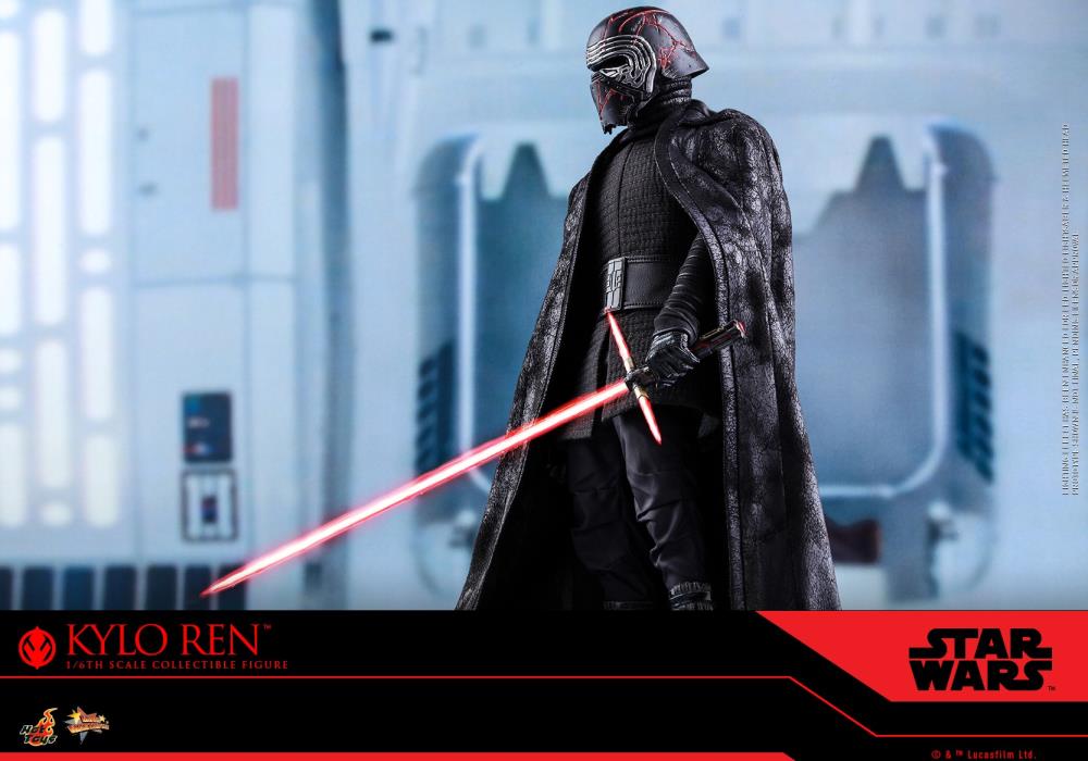 Star Wars: The Rise of Skywalker MMS560 Kylo Ren 1/6 Scale Collectible Figure Gallery Image 6