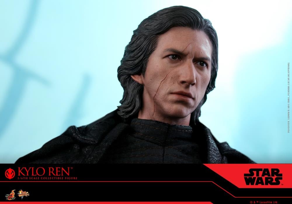 Star Wars: The Rise of Skywalker MMS560 Kylo Ren 1/6 Scale Collectible Figure Gallery Image 15