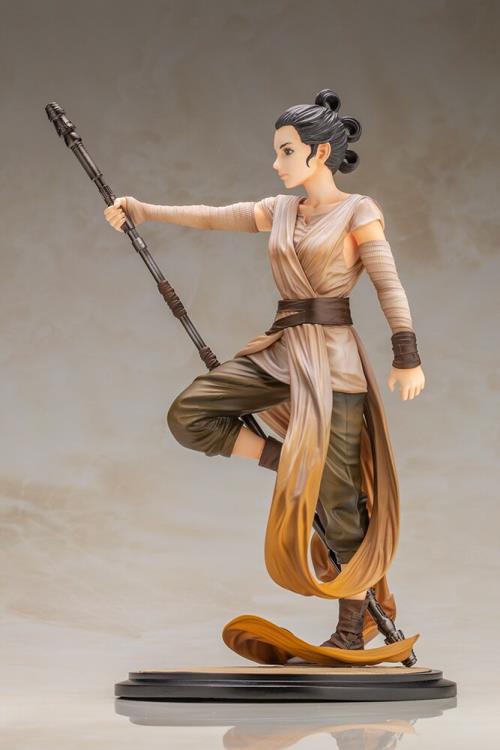 Star Wars ArtFX Artist Series Rey (Descendant of Light) Statue Gallery Image 5