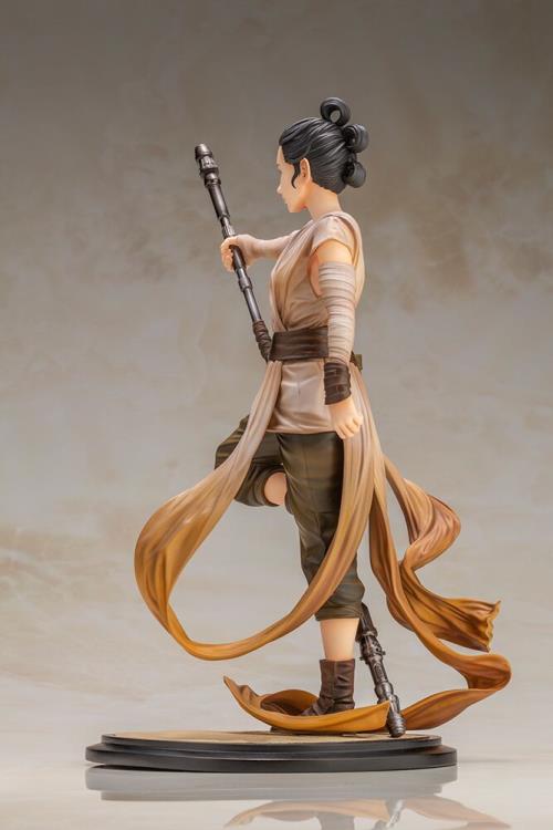 Star Wars ArtFX Artist Series Rey (Descendant of Light) Statue Gallery Image 7
