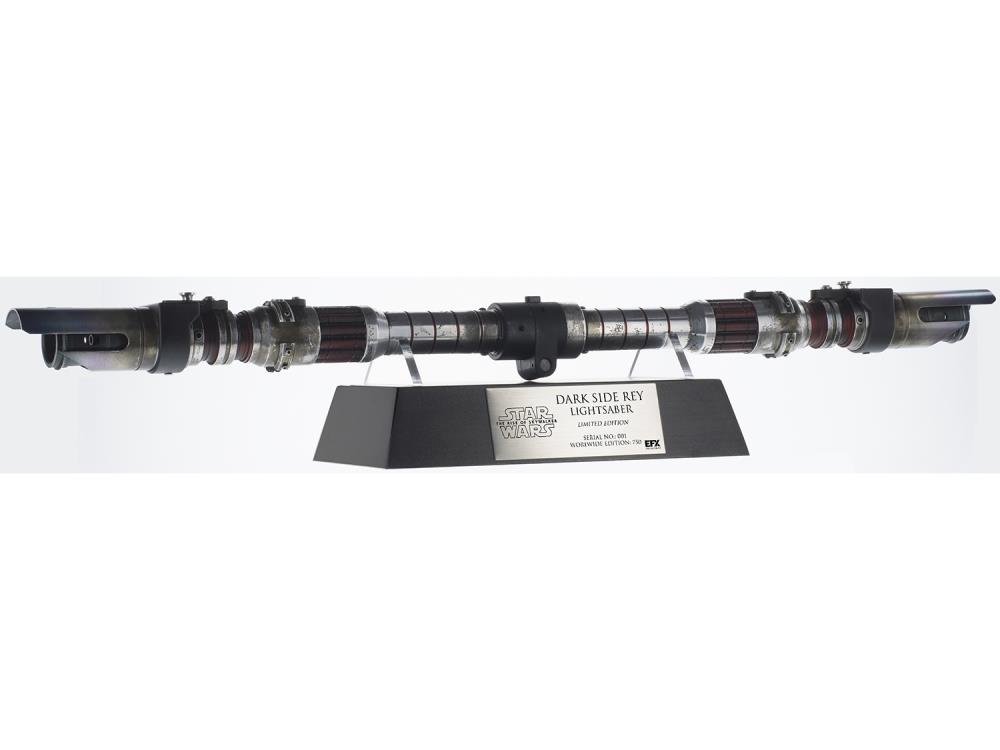 Star Wars: The Rise of Skywalker "Dark Side" Rey Lightsaber Limited Edition Replica Gallery Image 4