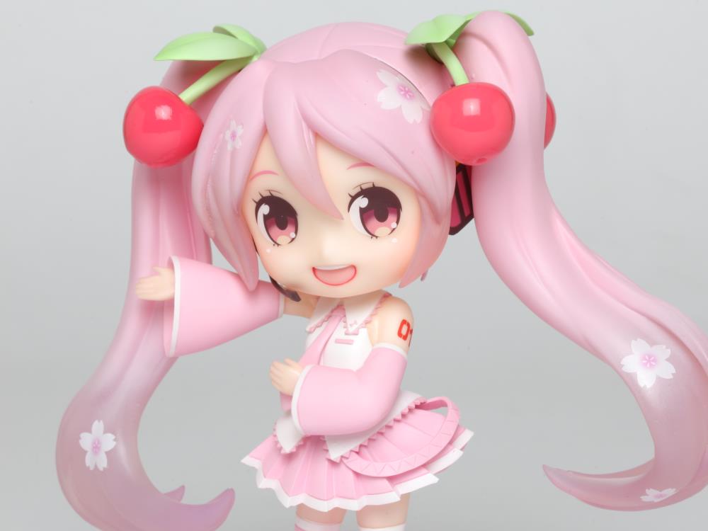 Vocaloid Hatsune Miku (Doll Crystal) Figure Gallery Image 1