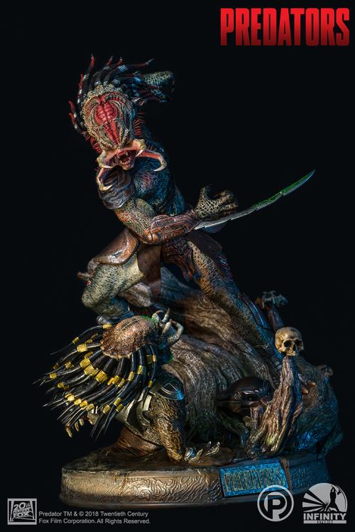 Predators Berserker Predator 1/4 Scale Limited Edition Statue Gallery Image 3