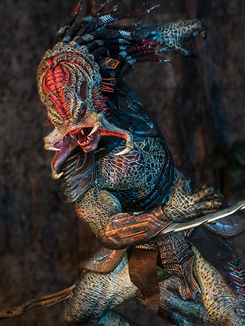 Predators Berserker Predator 1/4 Scale Limited Edition Statue Gallery Image 2