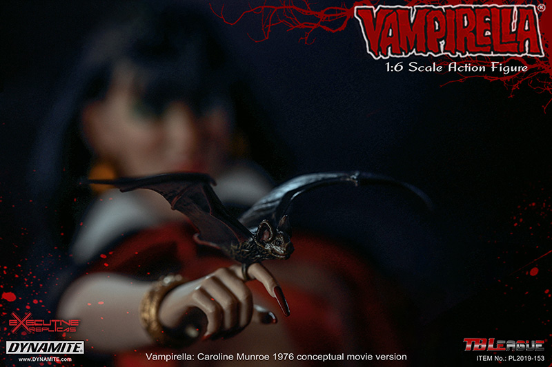 Vampirella (Caroline Munro 50th Anniversary Edition) 1/6 Scale Exclusive Figure Gallery Image 13