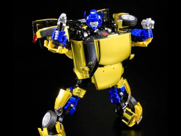 Transformers Alternity A-03G Suzuki Swift Gold Bug (Throttle Gold) Exclusive Gallery Image 1