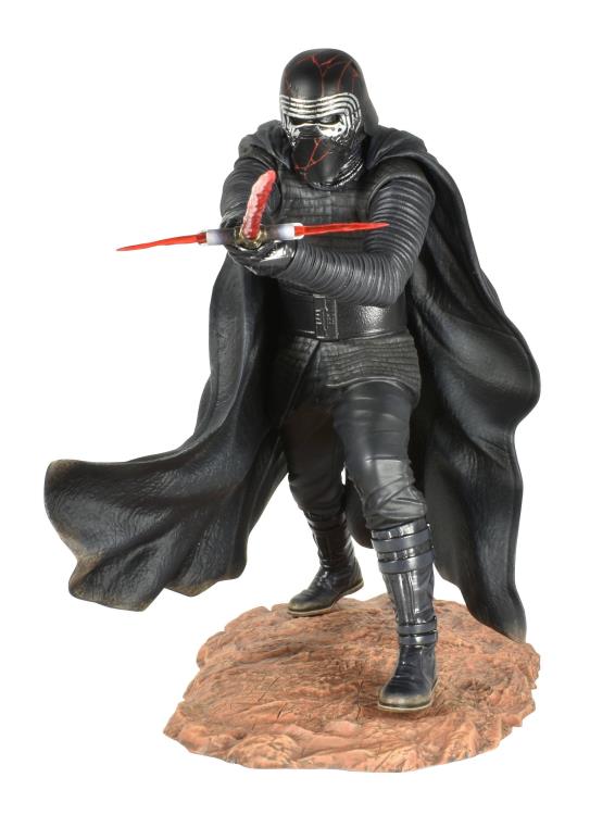 Star Wars Premier Collection Kylo Ren (The Rise of Skywalker) Limited Edition Statue Gallery Image 3