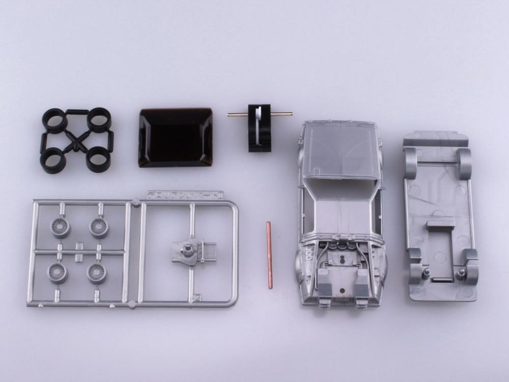 Back to the Future II Movie Mecha #12 Pullback DeLorean 1/43 Scale Model Kit Gallery Image 5