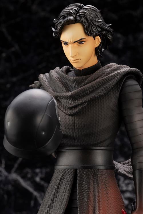 Star Wars ArtFX Kylo Ren (Cloaked in Shadows) Statue Gallery Image 13