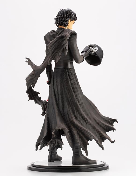 Star Wars ArtFX Kylo Ren (Cloaked in Shadows) Statue Gallery Image 6