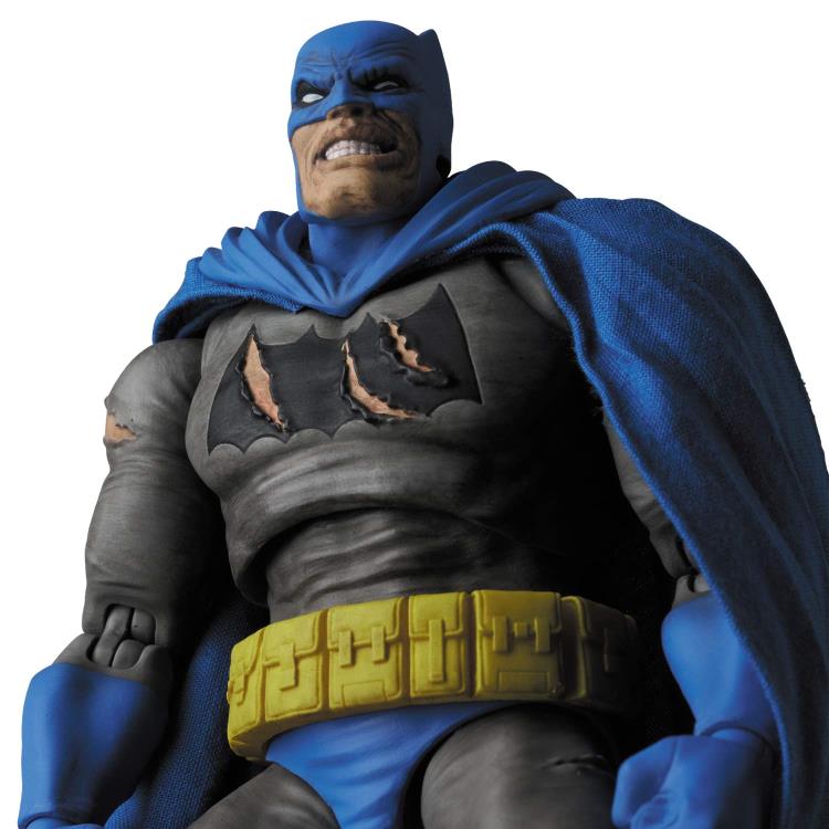 アメコミ MAFEX No.119 BATMAN c MAFEX No. 119 Batman: The Dark Knight Returns Triumphant