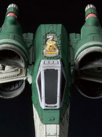 Star Wars: The Rise of Skywalker X-Wing Fighter #17 1/144 Scale Model Kit Gallery Image 2