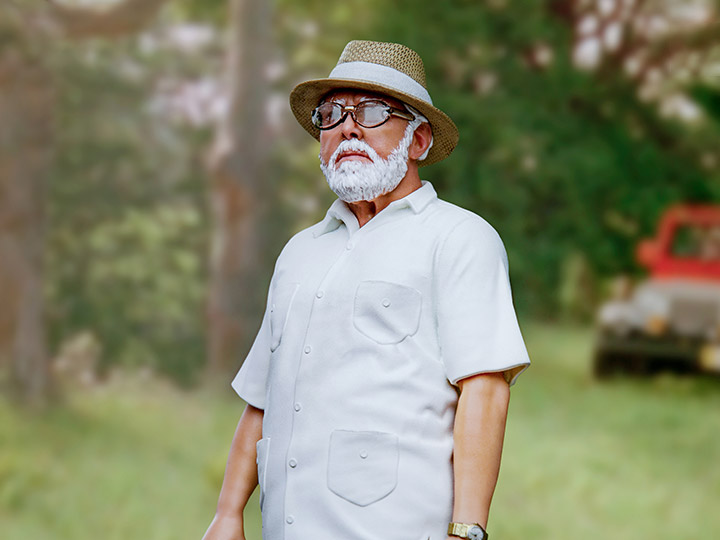 Jurassic Park John Hammond 1/10 Art Scale Limited Edition Statue Gallery Image 1