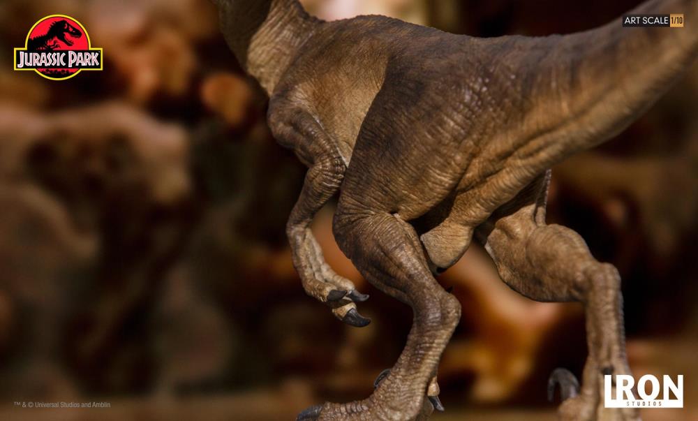Jurassic Park Velociraptor 1/10 Art Scale Limited Edition Statue Gallery Image 5