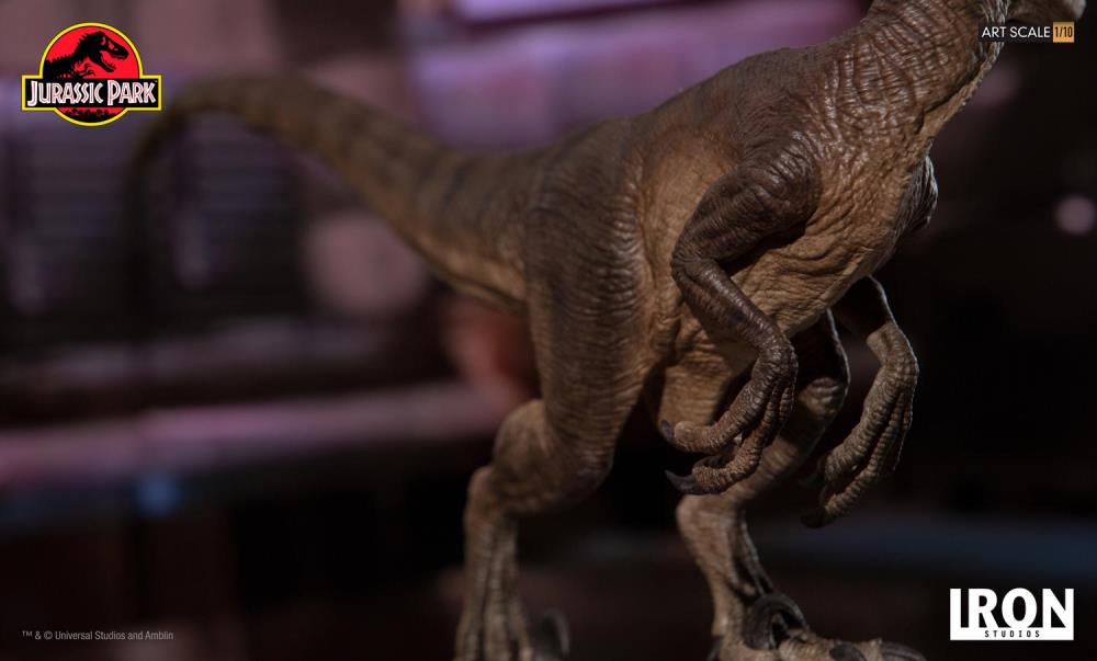 Jurassic Park Velociraptor 1/10 Art Scale Limited Edition Statue Gallery Image 9
