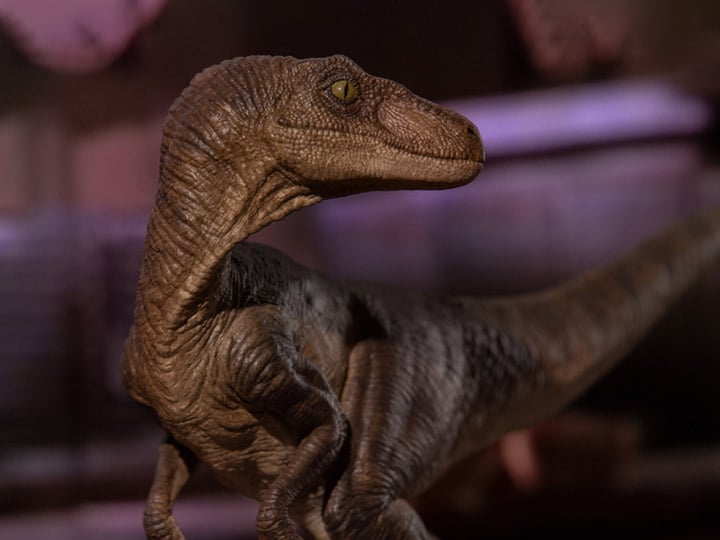 Jurassic Park Velociraptor 1/10 Art Scale Limited Edition Statue Gallery Image 1