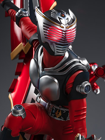 Kamen Rider Ryuki 1/5 Scale Limited Edition Statue Gallery Image 2